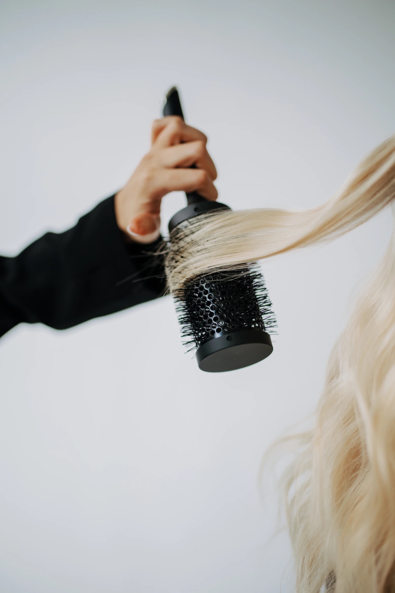 Round-brush blowout in progress